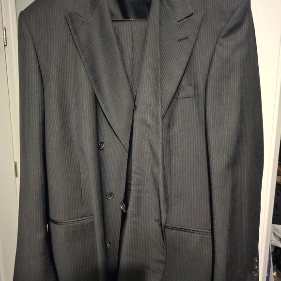 50L Pierre Cardin - Picture 2 of 2